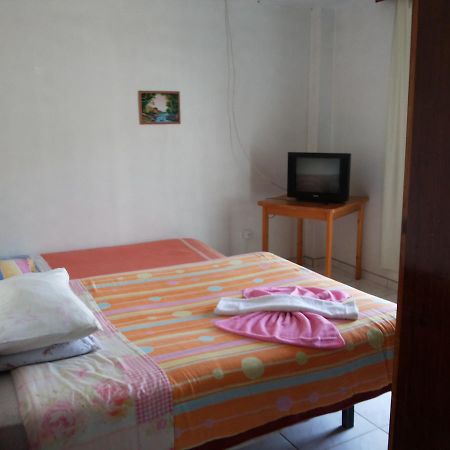 Hotel Pinotti Curitibanos Bagian luar foto
